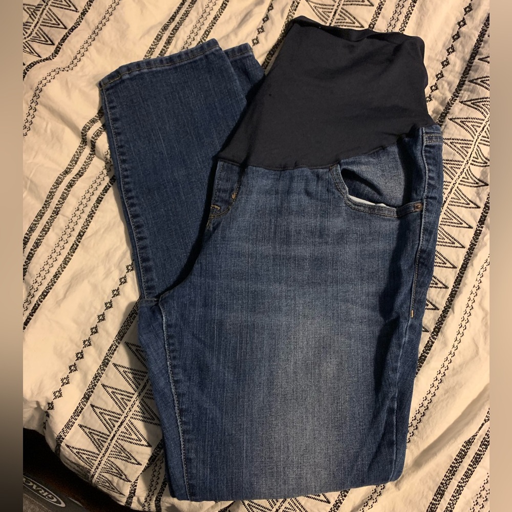 Like new Old Navy Maternity jeans
